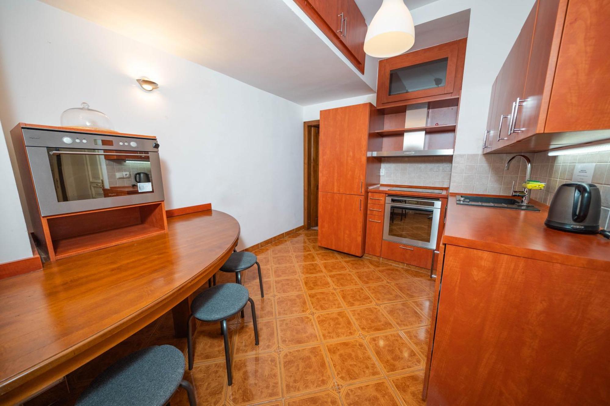 6 Bob's - 3 Bedrooms, King Size Beds Prague